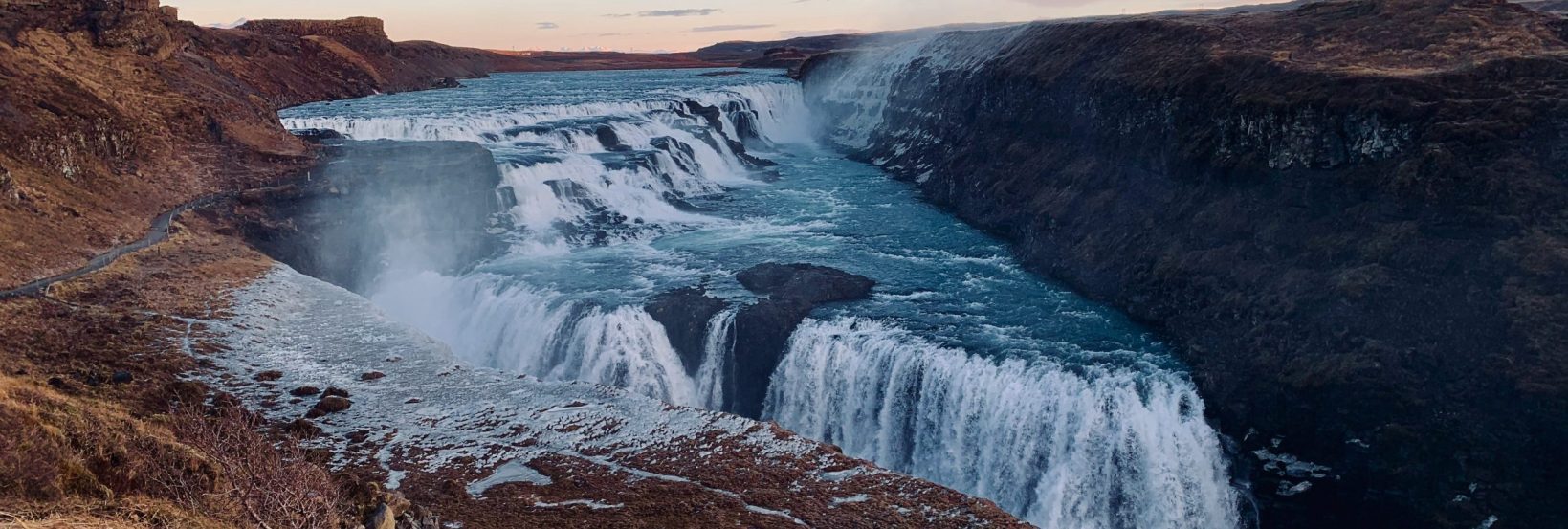 joey-clover-EKS9eyla3VY-unsplash